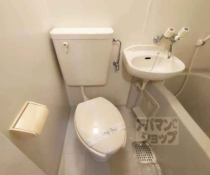 【ステュディオフラット室町】間取