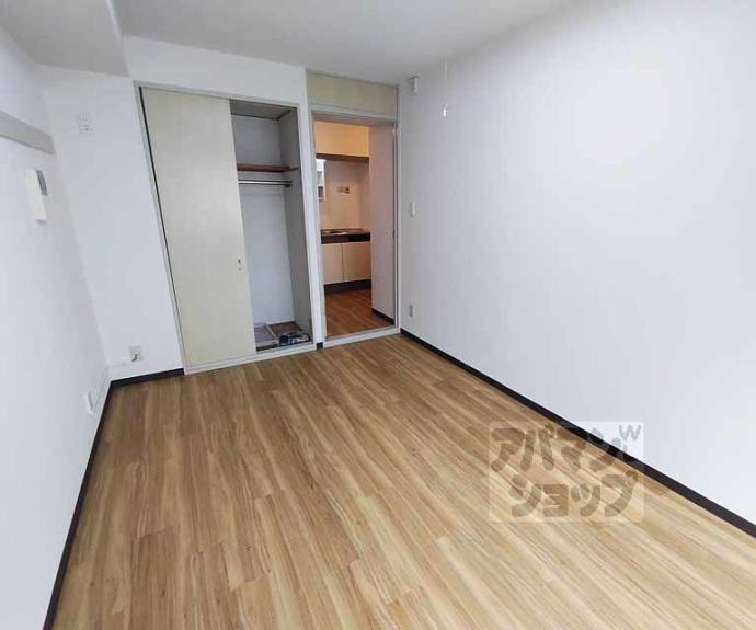 【ステュディオフラット室町】間取