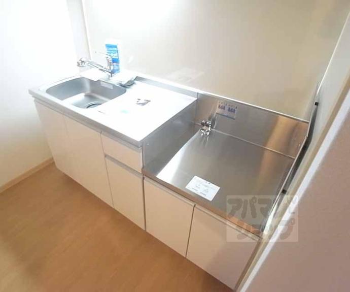 【ＮＥＸＴ　ＳＴＡＧＥ　烏丸御池】間取