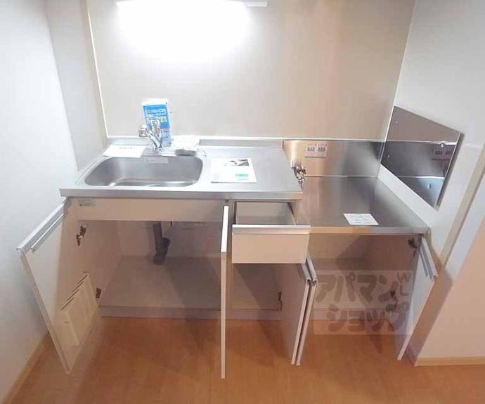 【ＮＥＸＴ　ＳＴＡＧＥ　烏丸御池】間取