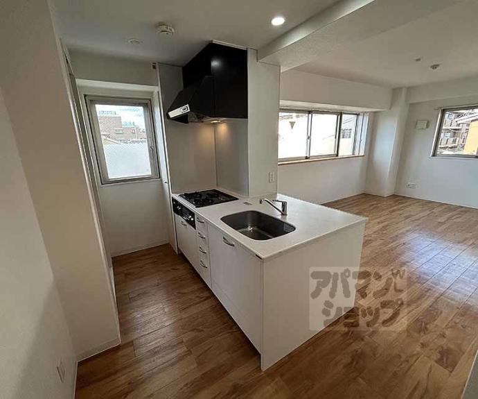 【コモド御所南】間取