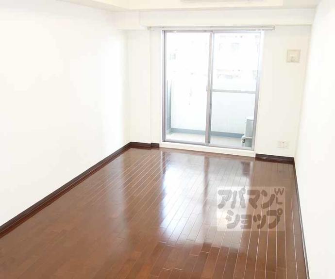 【エステムプラザ京都烏丸五条】間取