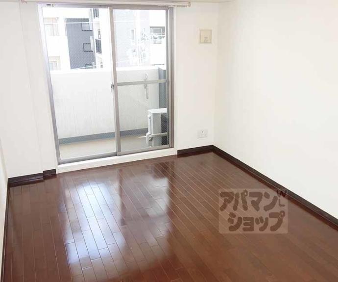 【エステムプラザ京都烏丸五条】間取