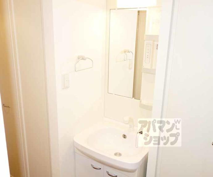 【エステムプラザ京都烏丸五条】間取