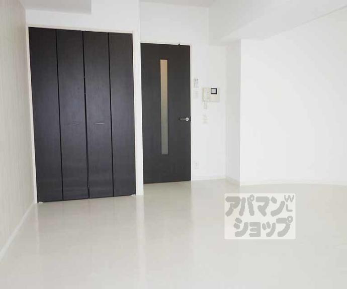 【エリーフラッツ桂南】間取