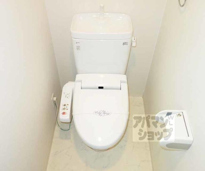 【エリーフラッツ桂南】間取