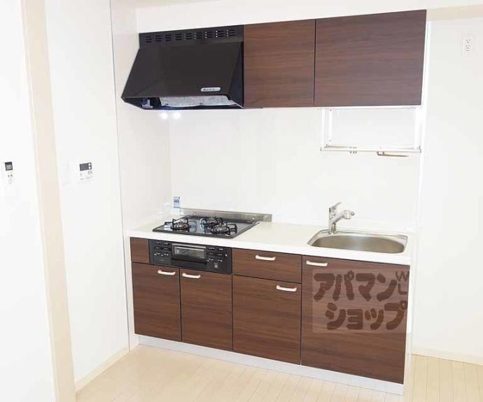 【アンダンテ烏丸七条】間取