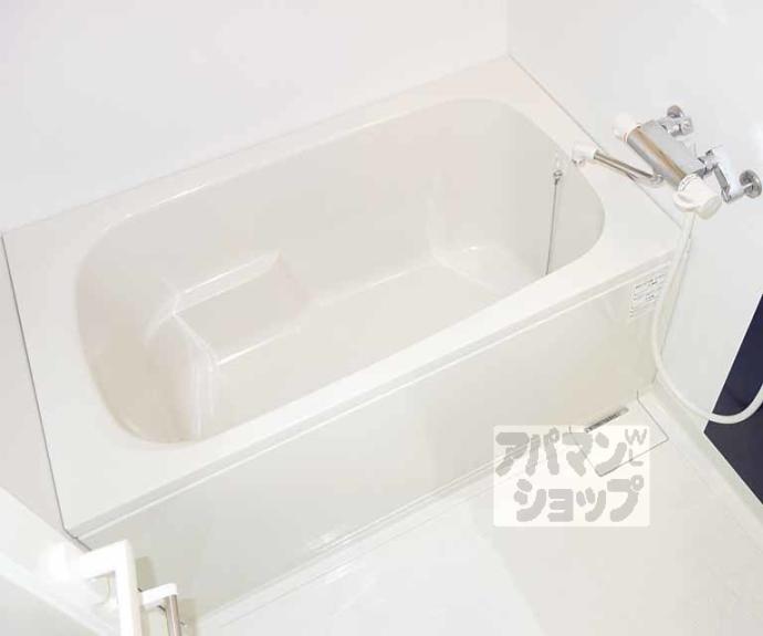 【アンダンテ烏丸七条】間取