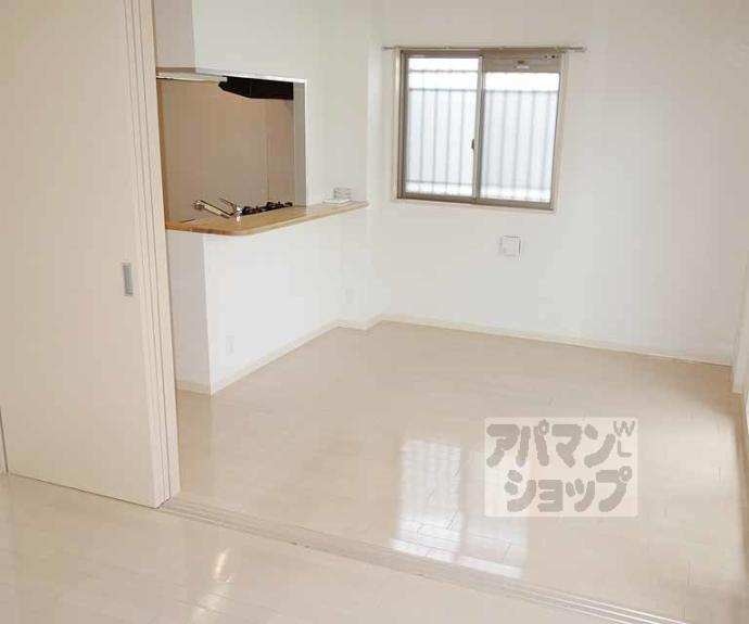 【アンダンテ烏丸七条】間取