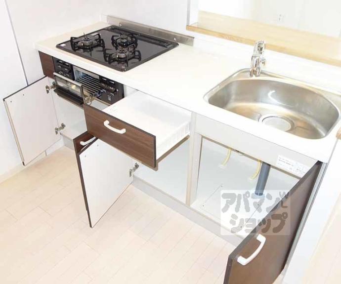 【Ａｎ・Ｄａｎ・ｔｅ烏丸七条】間取