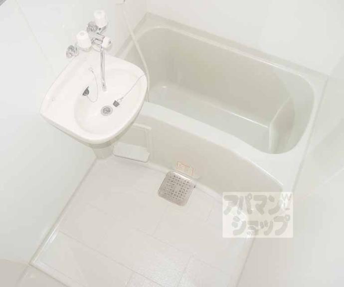 【西大路マンション】間取