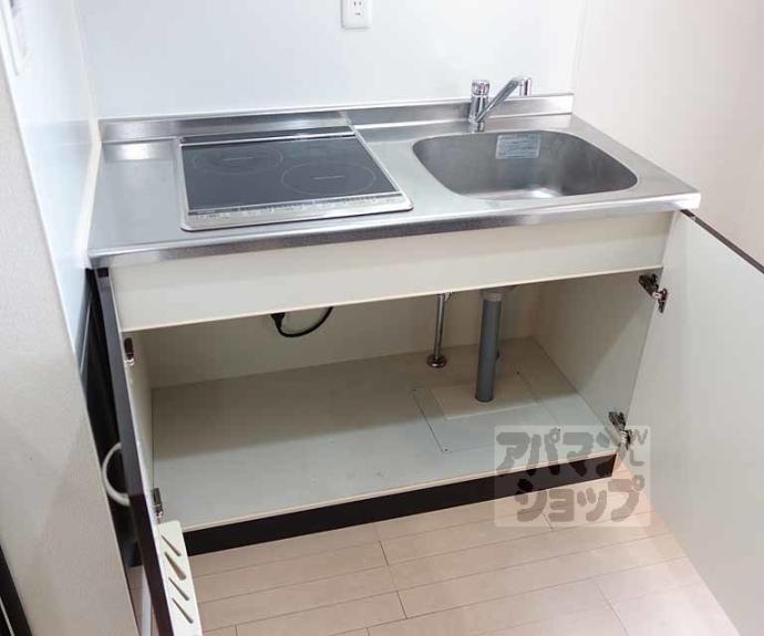 【サクシード上鳥羽】間取