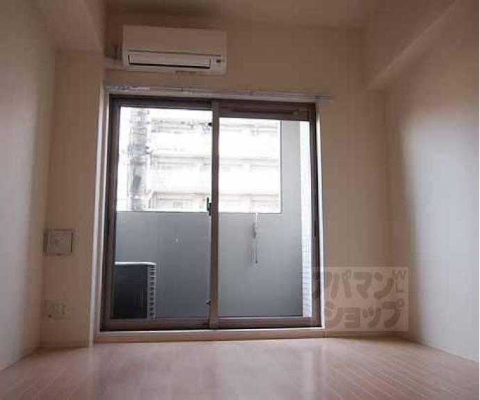 【スワンズ京都七条リベルタ】間取