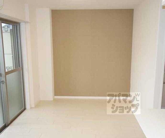 【アジュールコート久世】間取