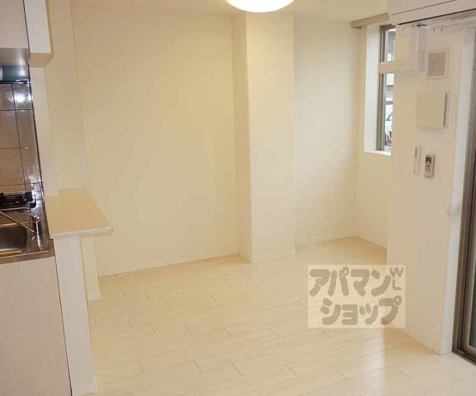 【アジュールコート久世】間取