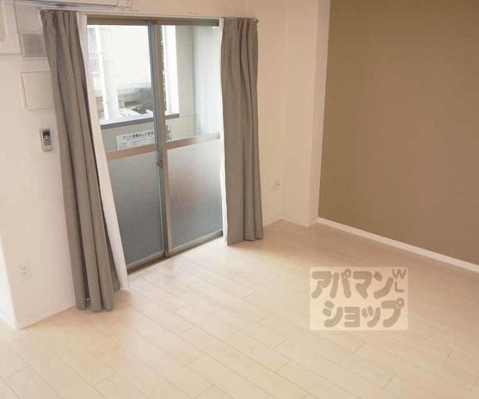 【アジュールコート久世】間取