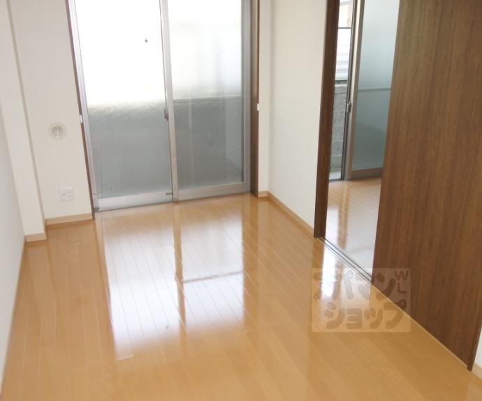 【アンプルールフェール西大路】間取