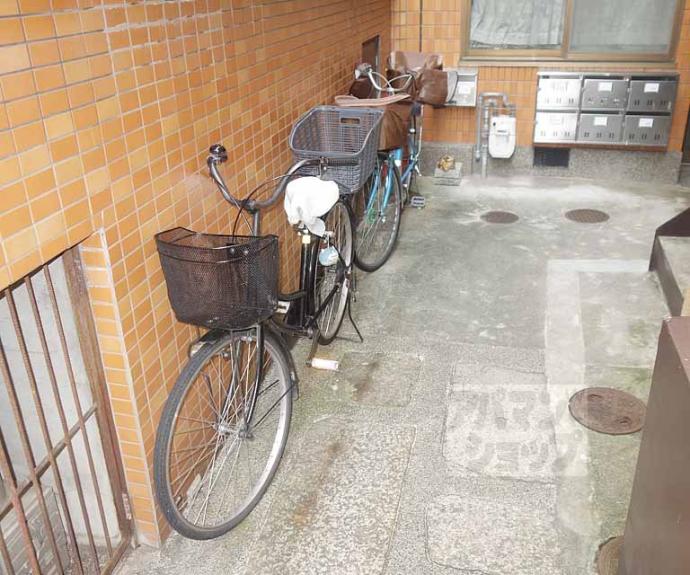 【安達マンション】間取