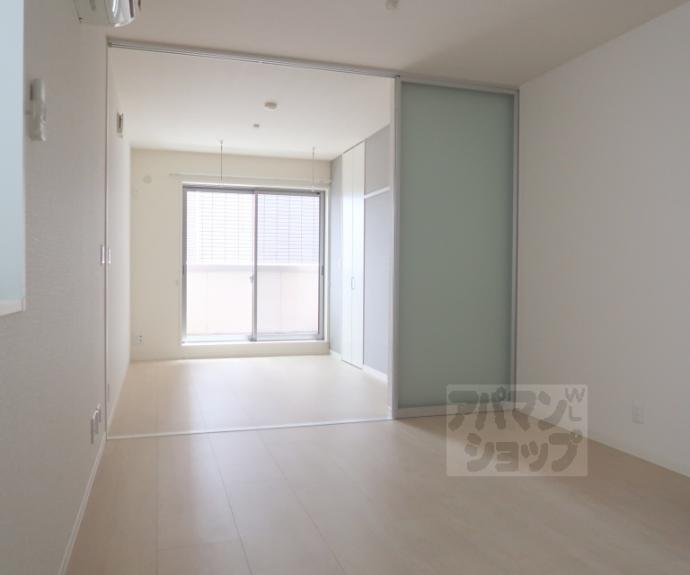 【シャーメゾン西大路】間取