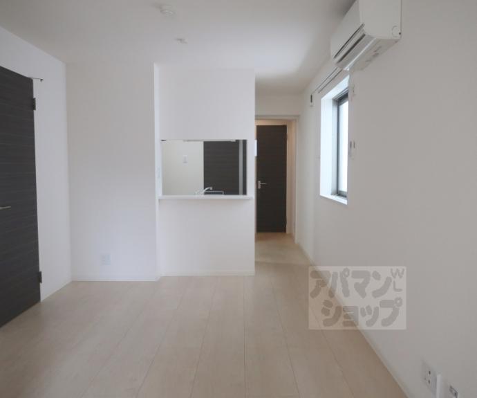 【シャーメゾン西大路】間取