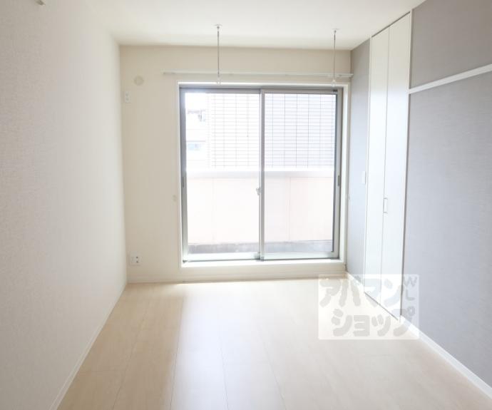 【シャーメゾン西大路】間取