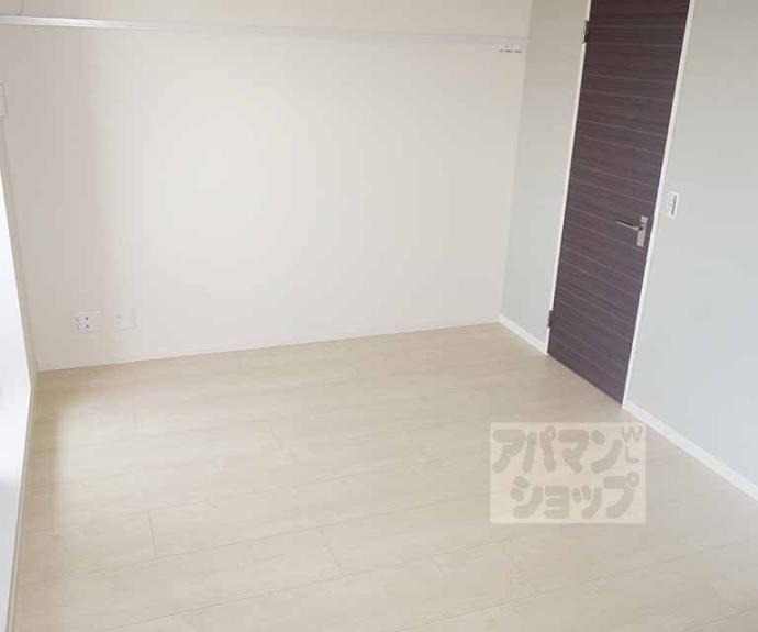 【シャーメゾン西大路】間取