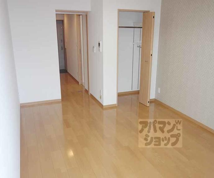 【エルベコート東山七条】間取