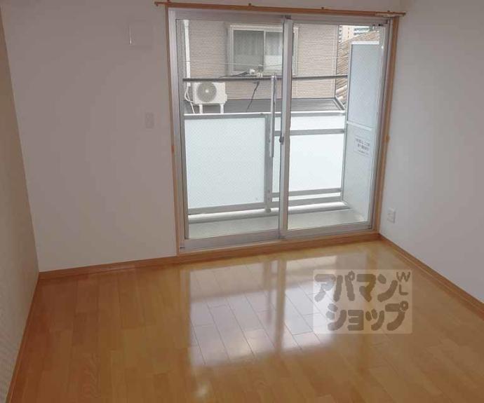 【エルベコート東山七条】間取