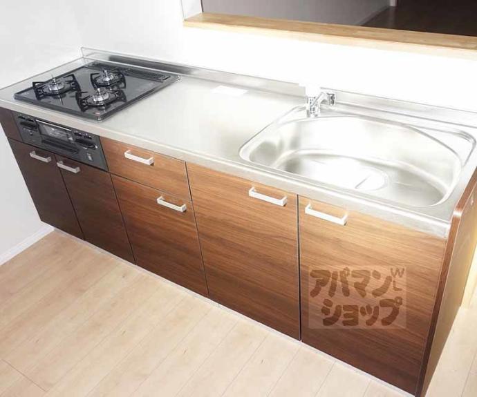 【吉祥院東前田町タウンハウス】間取