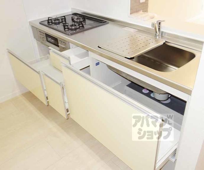 【Ｓｈａｎｇｒｉ－Ｌａ　八重】間取