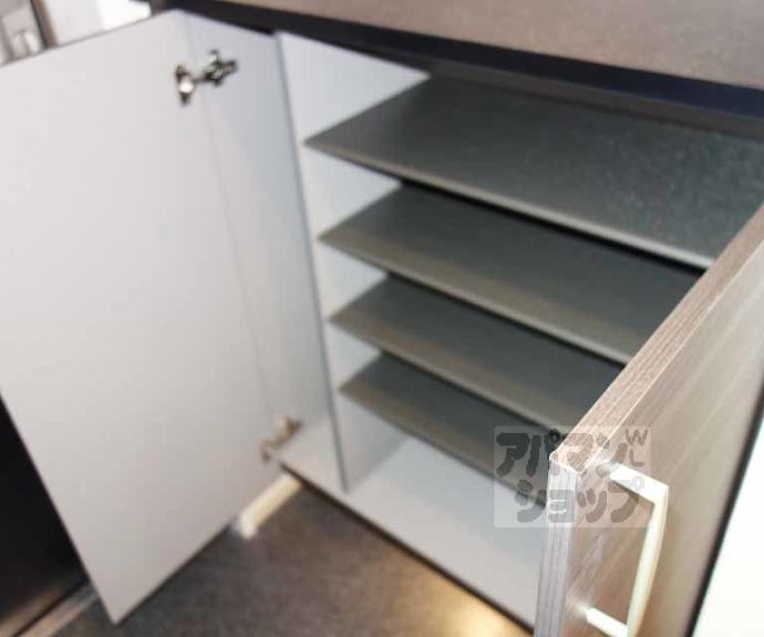 【Ｓｈａｎｇｒｉ－Ｌａ　八重】間取