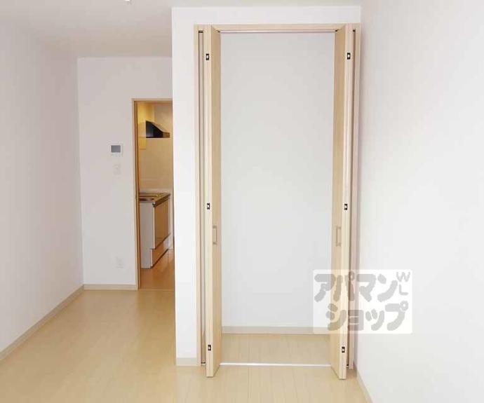 【アジュールメゾン十条】間取