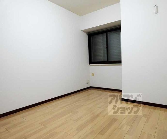 【リソシエ今出川聚楽邸】間取