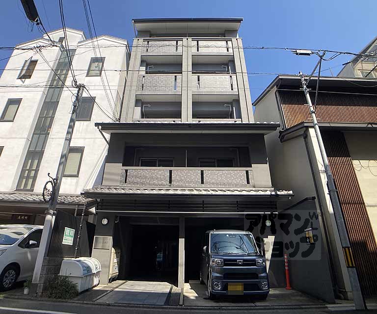 プレゼンス堀川