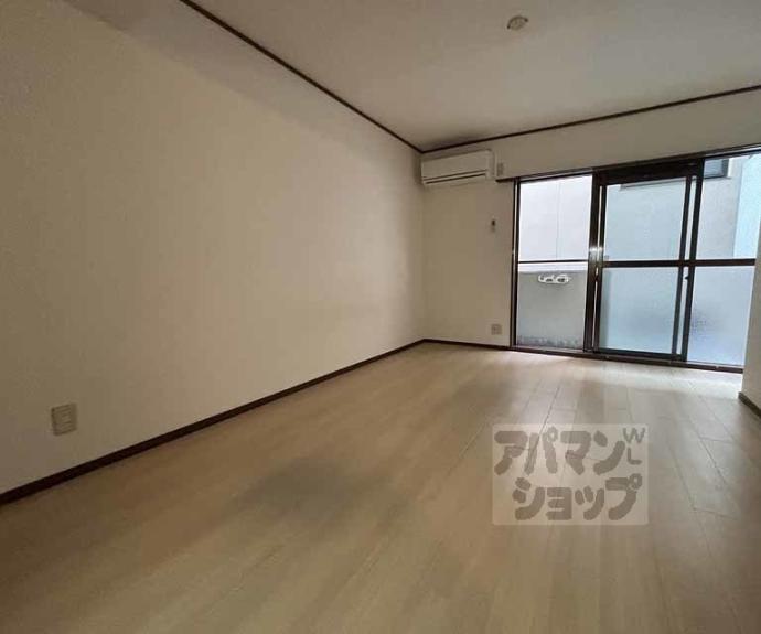 【トラスティ２１】間取