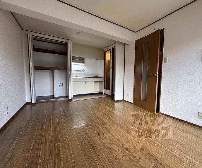 【トラスティ２１】間取