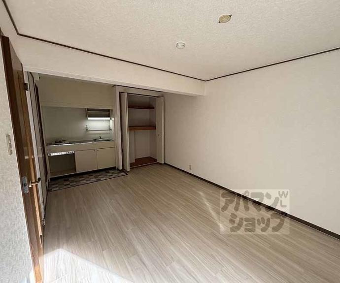 【トラスティ２１】間取