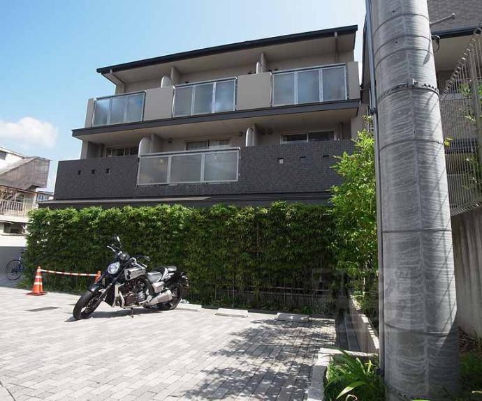 【ランブラス衣笠】間取