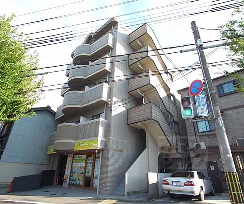 カルフール北村