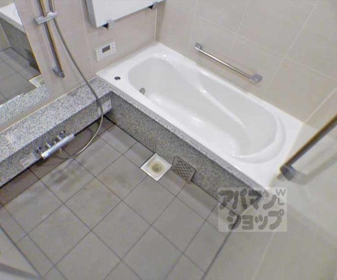 【グラン・リソシエ京都下鴨北山】間取