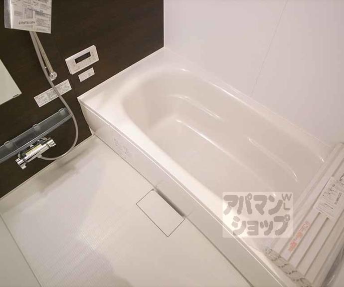 【エルメゾン川端】間取