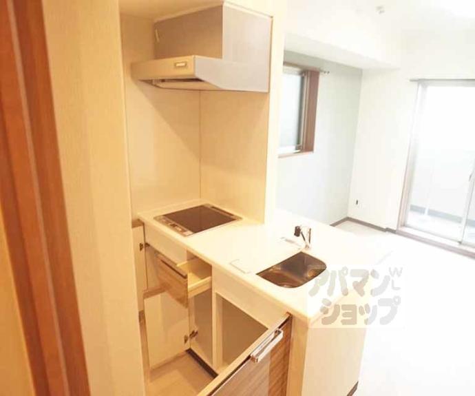 【ＰＩＮＥ館Ⅵ鞠小路】間取