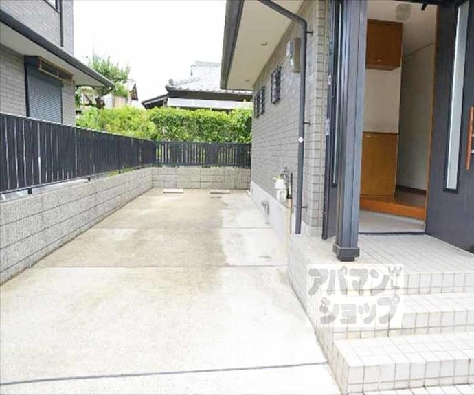 【岩倉下在地町貸家Ｂ棟】間取