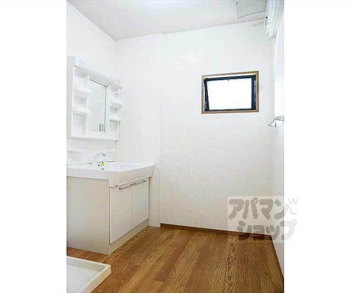 【岩倉下在地町貸家Ｂ棟】間取