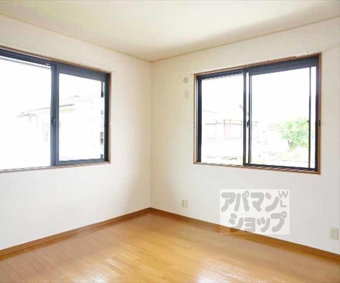 【岩倉下在地町貸家Ｂ棟】間取