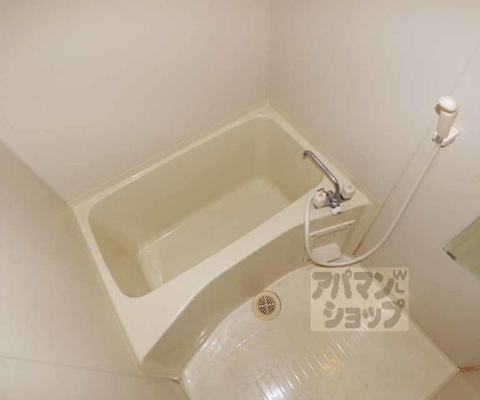 【コンフォール吉田】間取