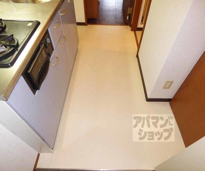 【コンフォール吉田】間取