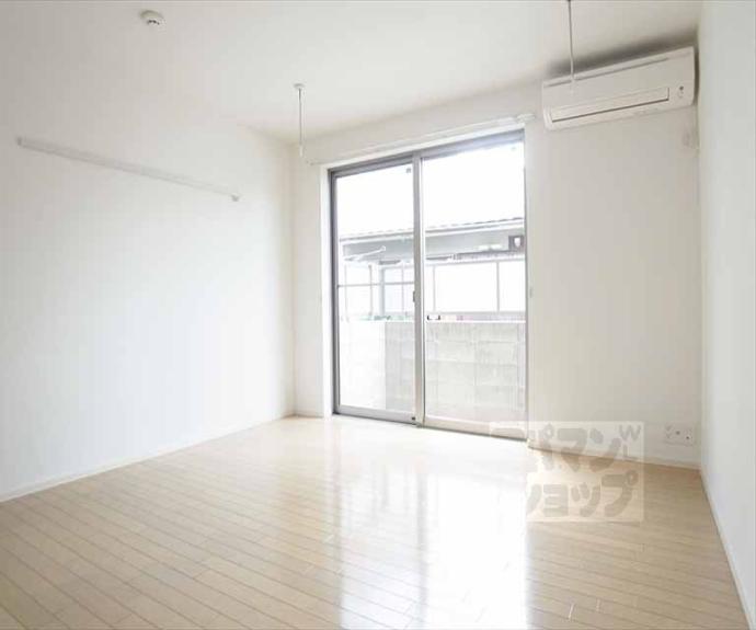 【クリスタルコート】間取