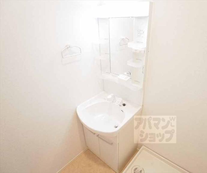 【クリスタルコート】間取