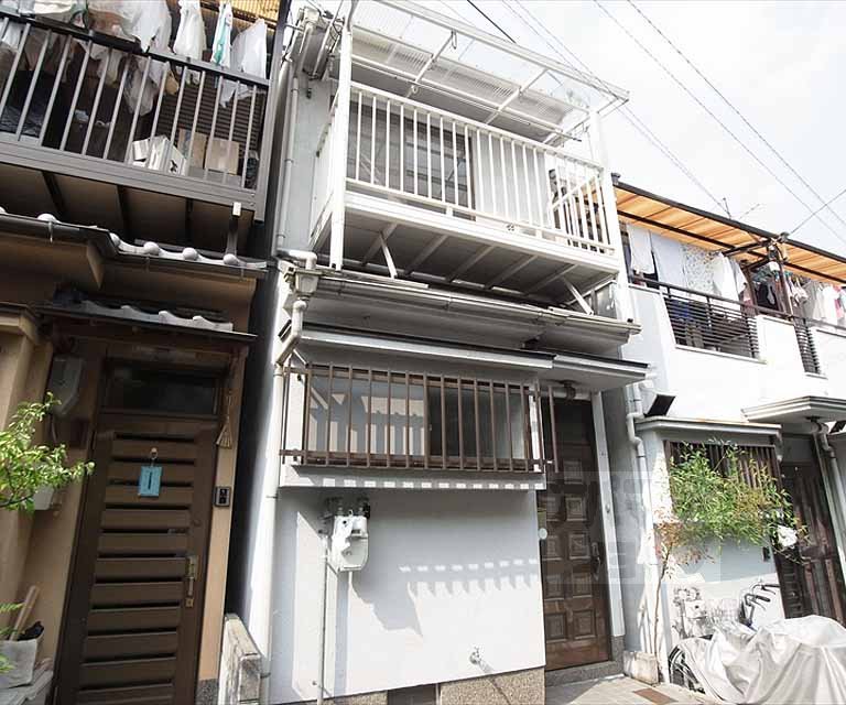吉田神楽岡町貸家１３４－２